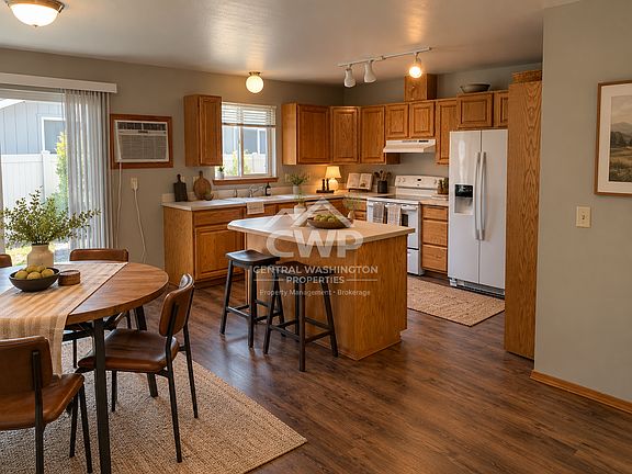 2nd image of 3512 Cascade Loop APT A