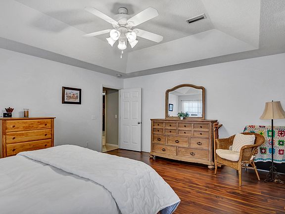 5th image of 215 Ashbrook Dr