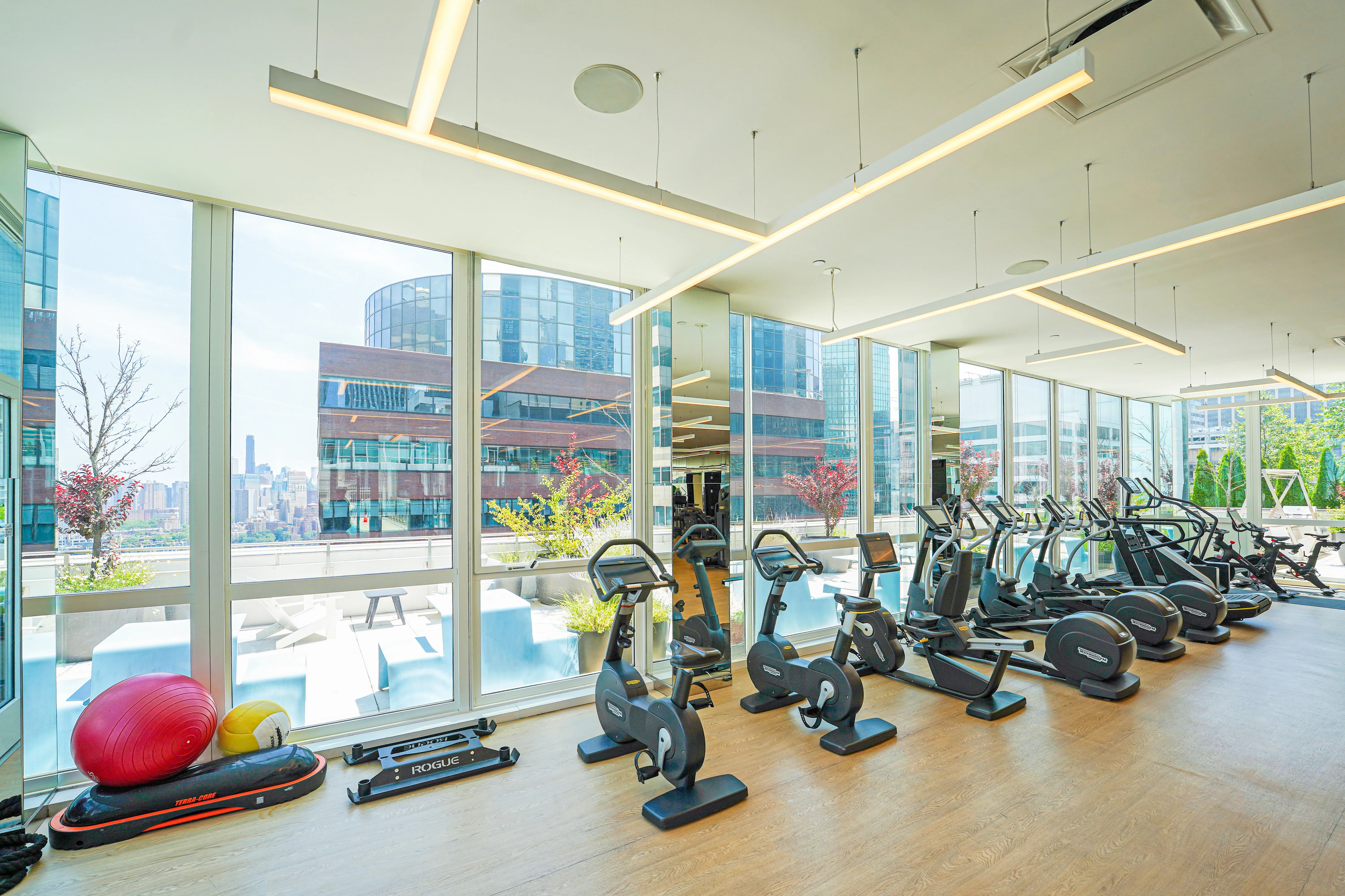 180 Water Street #922 in Financial District, Manhattan | StreetEasy