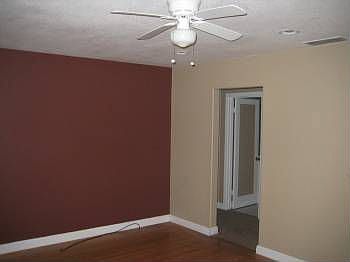 2nd image of 5649 Vista Ave