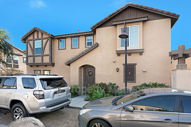 1st image of 535 Moonlight Dr