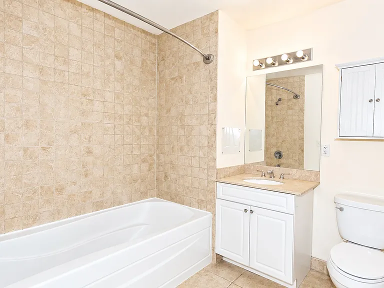 659 1st St #203 — Photo 7