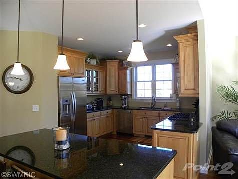 Gourmet kitchen