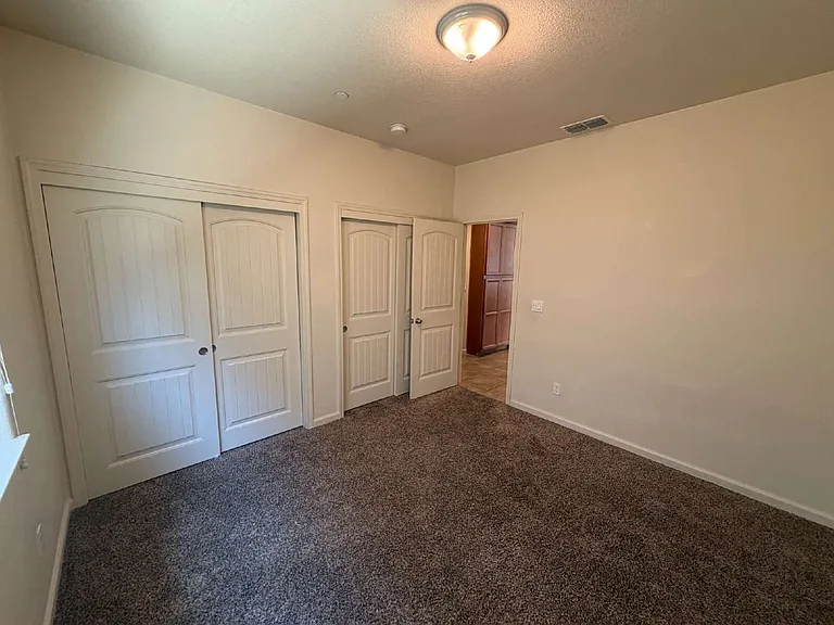 4476 Lindsey Ln — Photo 14