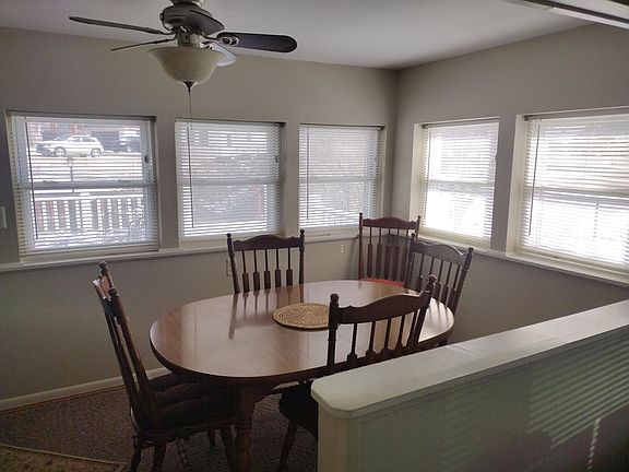 2nd image of 3906 Iris Dr