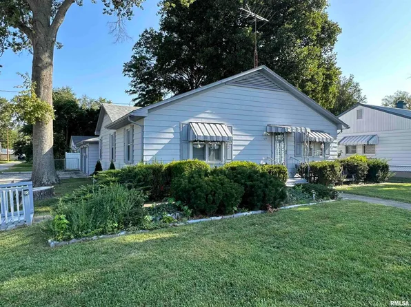 624 E Calumet St, Centralia, IL 62801