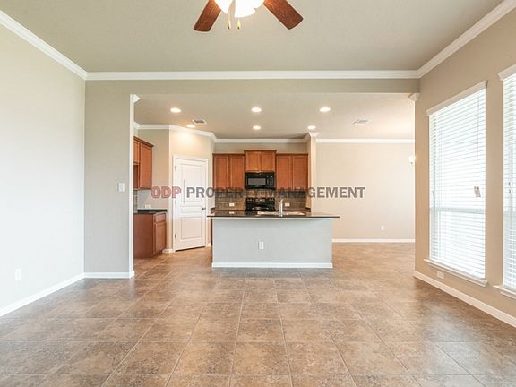 4th image of 817 Dunford Dr