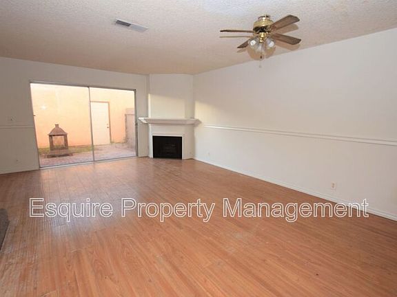 2nd image of 3163 Kelp Ln