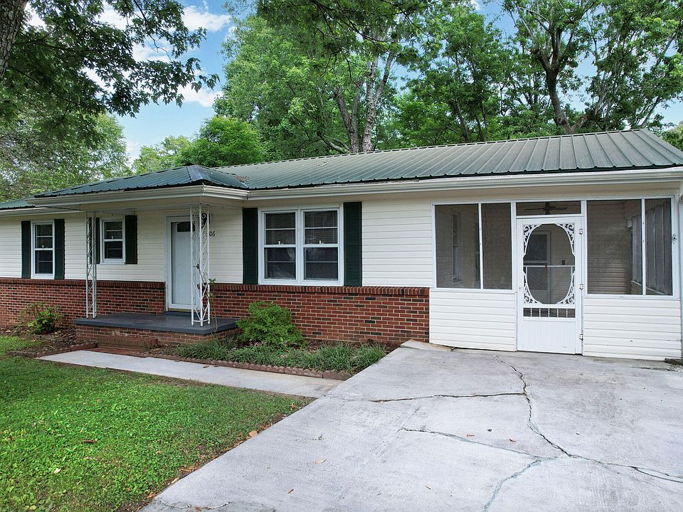 1st image of 3106 Julian Dr NE