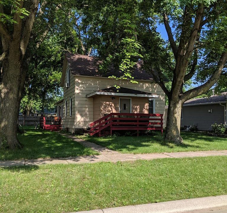 1st image of 611 11th St N