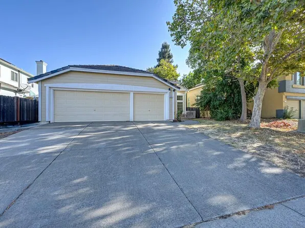 8705 Laguna Star Dr, Elk Grove, CA 95758