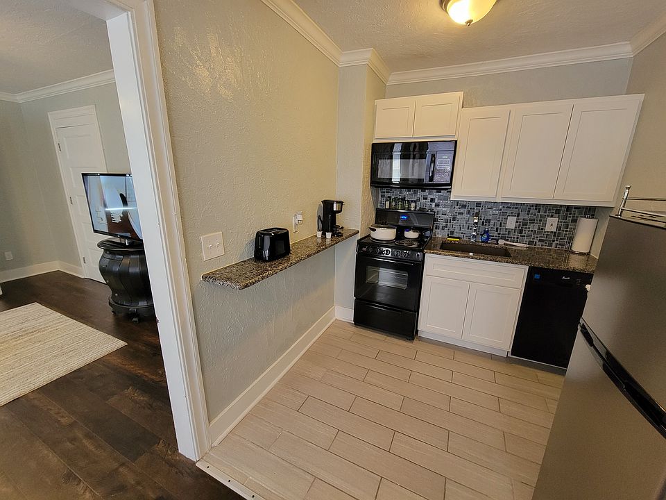 1st image of 717 Culbertson Dr APT A