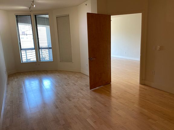 4th image of 1630 California St #8