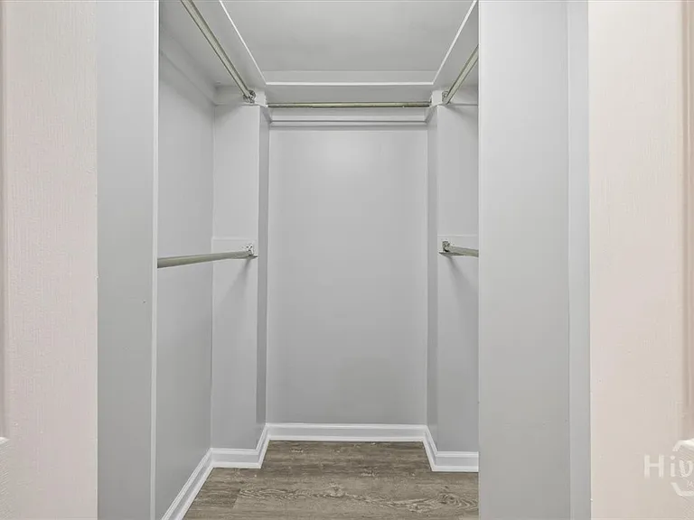 705 W 47th St — Photo 16