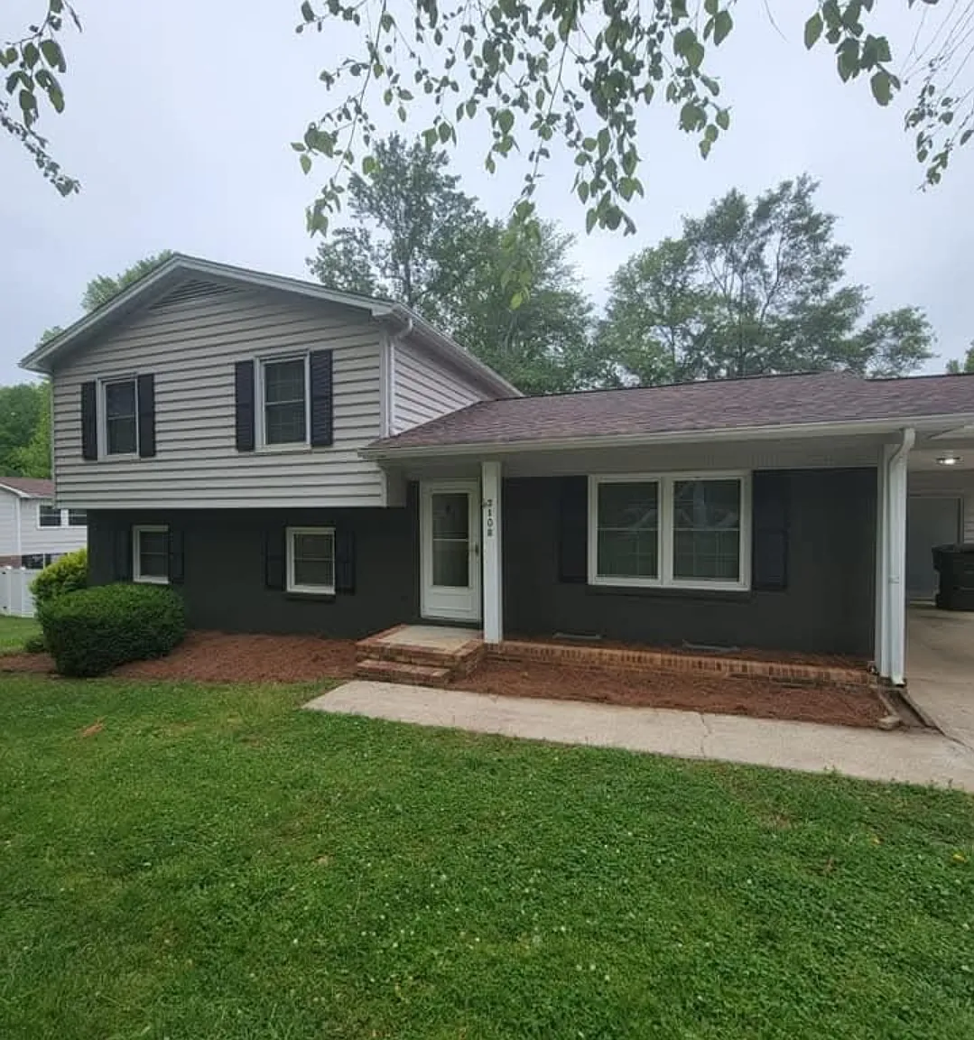 3 bed, 2.5 bath, 1690 sqft, $2,500 — Photo 1