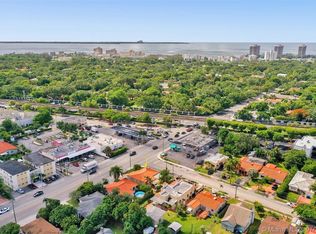 2432 SW 17th Ave, Miami, FL 33145