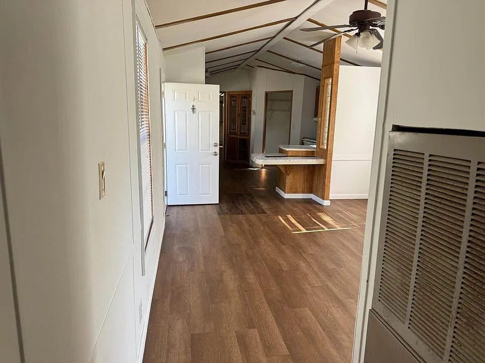 2 bed, 900 sqft, $975 — Photo 4