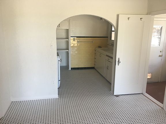 5th image of 4858 W Point Loma Blvd