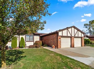 5419 Duke Ct, Warren, MI 48091
