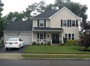 19 Mahogany Dr, Burlington, NJ 08016