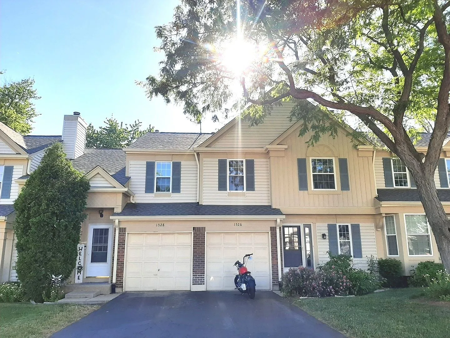 1528 Apple Grove Ln photo 1