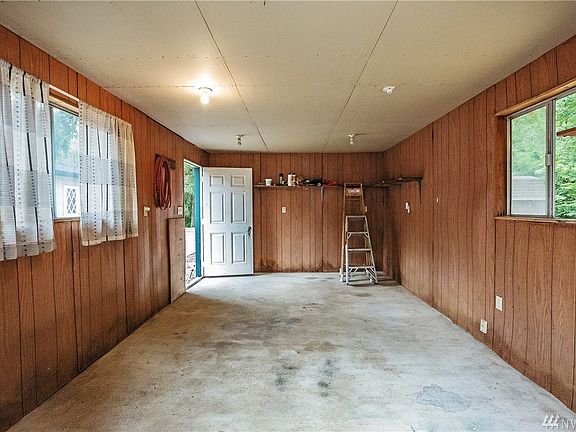5th image of 12912 Shady Glen Ave SE