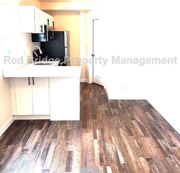 1607 SW Montgomery St #6 — Photo 8