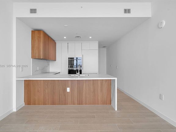 3rd image of 1400 Biscayne Blvd #2905