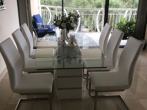 3rd image of 2843 S Bayshore Dr APT 6A