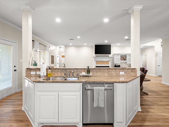 5th image of 2629 Fish Tank Rd