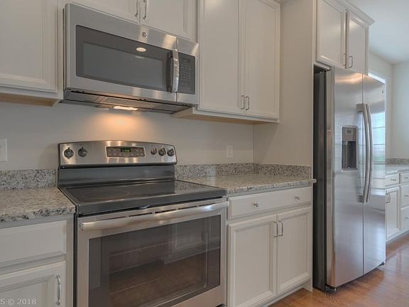 4th image of 510 Dewdrop Ln NW