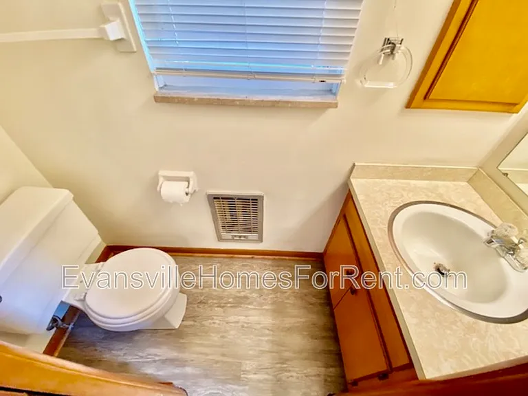 2167 E Powell Ave #B — Photo 9