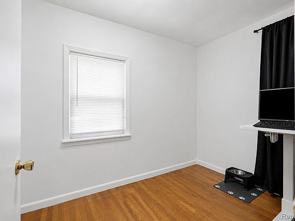 5th image of 13995 Toepfer Rd