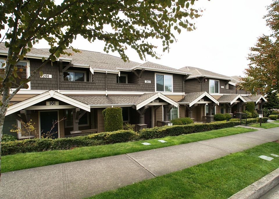 1st image of 1981 24th Ave NE APT 102