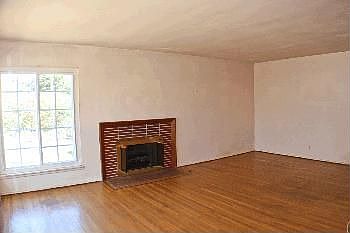 2nd image of 7290 W 90th St