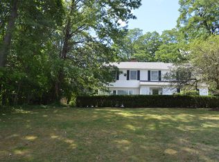 3330 Somerset Dr, Shaker Heights, OH 44122