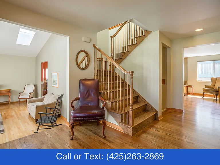 12044C Roosevelt Way NE — Photo 4
