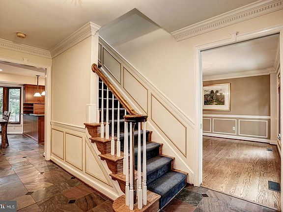 3rd image of 5829 Wessex Ln