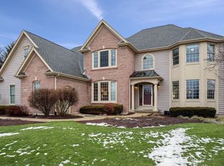 6118 Brighton Ln, Crystal Lake, IL 60014