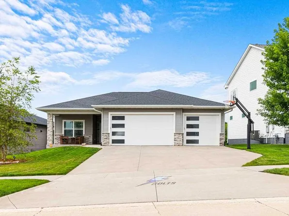 1965 Dempster Dr, Coralville, IA 52241