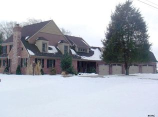 114 S Ridge Rd, Spring Grove, PA 17362