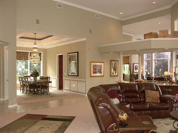 4th image of 9 Anastasia Ct