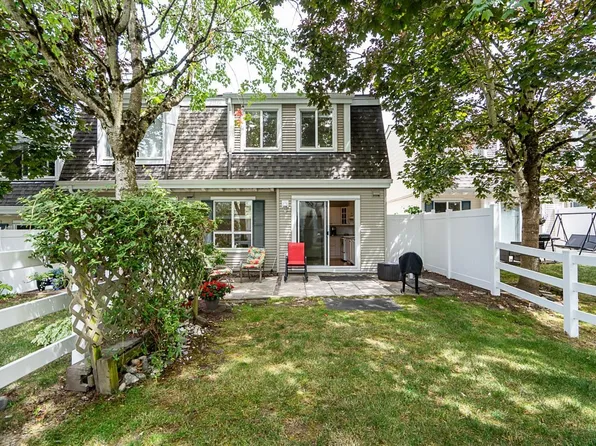 8890 Walnut Grove Dr #67, Langley, BC V1M 3W4