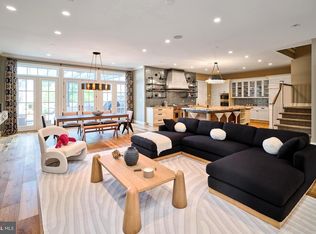 4 Rabbit Run Dr, New Hope, PA 18938