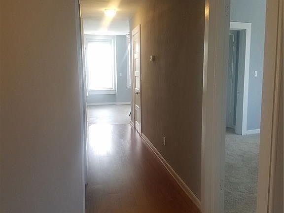 4th image of 305 Lucile Ave Unit C