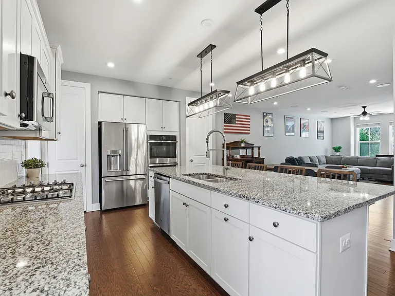 2658 Sequoia Ln — Photo 8