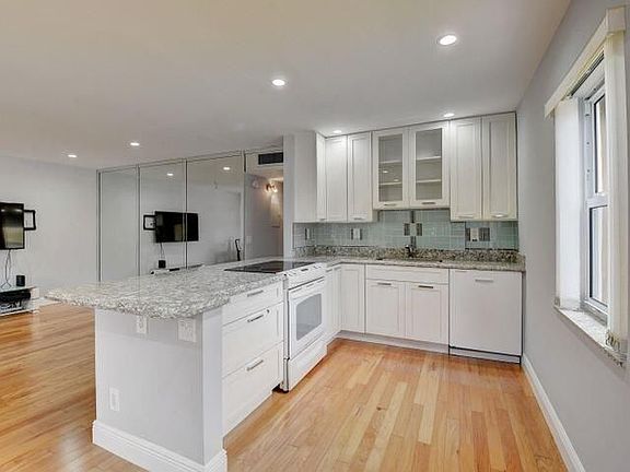 2nd image of 219 Piedmont E #219