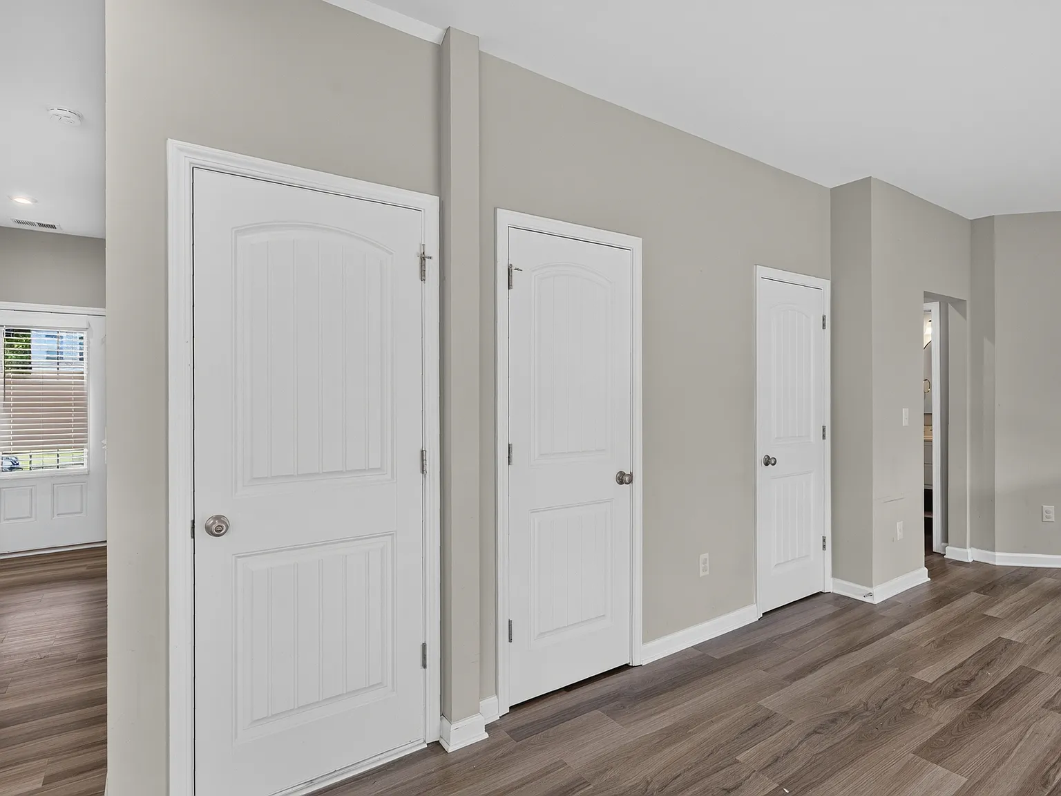 4 bed, 2194 sqft, $2,995 — Photo 4