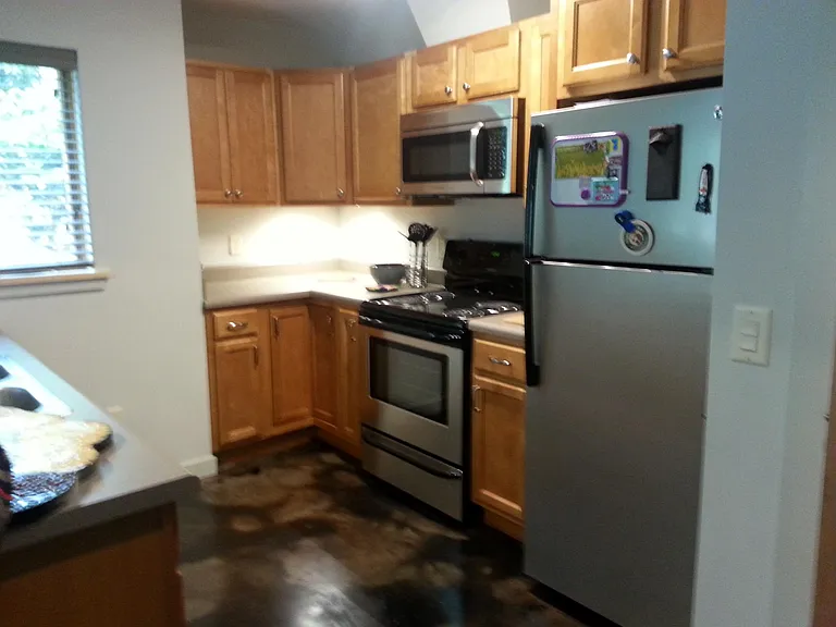 4 Hyannis Dr #2 — Photo 4