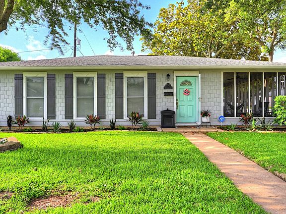 3rd image of 127 Dolphin Ave